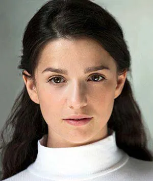 Мариса Абела (Marisa Abela)