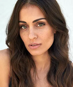 Хиба Абук (Hiba Abouk)