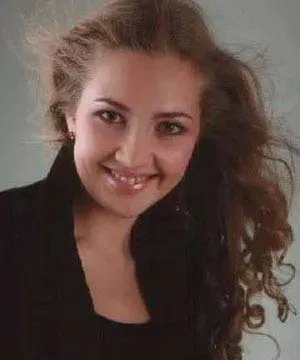 Анна Аликина