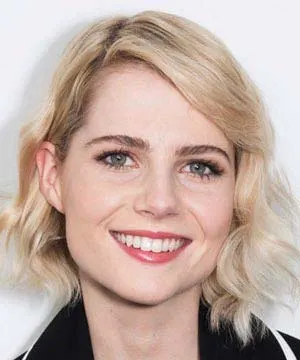 Люси Бойнтон (Lucy Boynton)