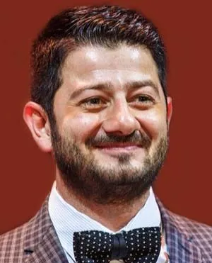 Михаил Галустян