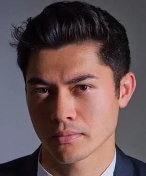 Генри Голдинг (Henry Golding)