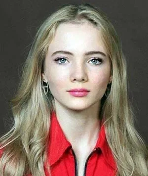 Фрейя Аллан (Freya Allan)