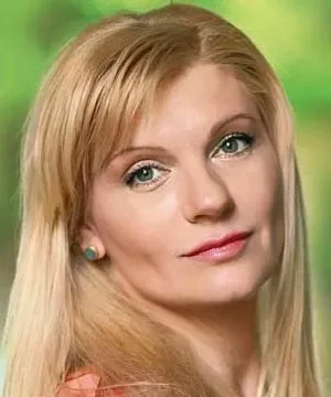 Анна Ардова
