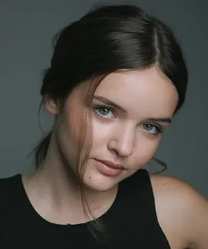 Зои Арнао (Zoé Arnao)