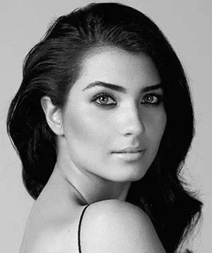 Туба Бюйюкюстюн (Tuba Büyüküstün)