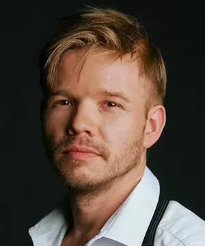Денис Волков (актер)
