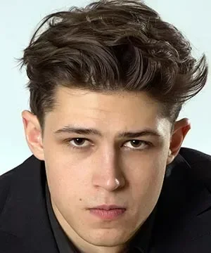 Арсений Гусев